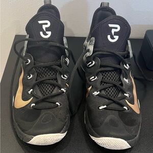 Nike Zoom 2014 Sneaker Black Metalic Gold Made in China . Size : US:9